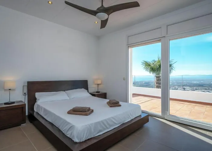 Casa Blanca - Exclusive With Infinity Pool And Panoramic Views *